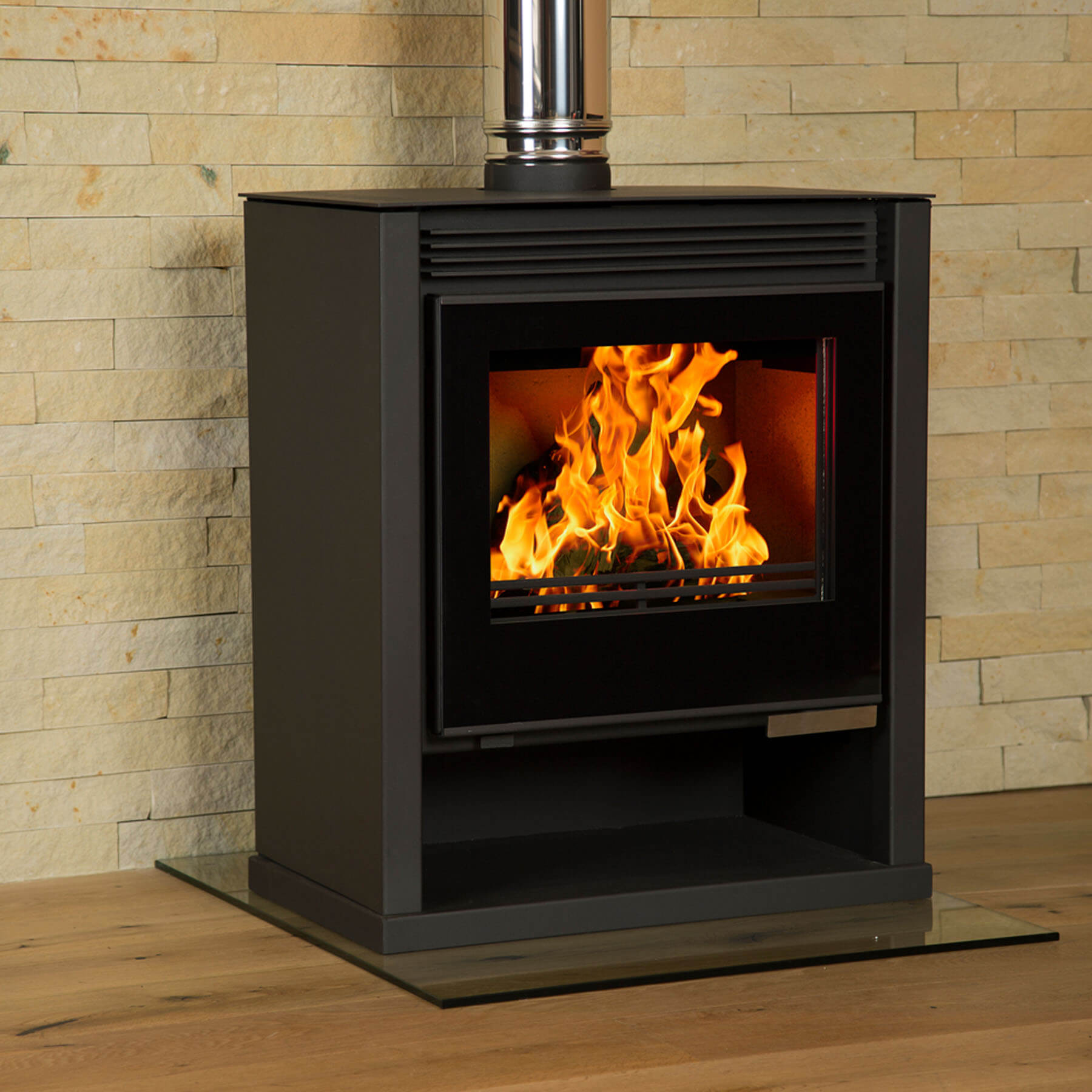Hydrofire Rubin Lux (Black) Combustion Stove (9-18kW)