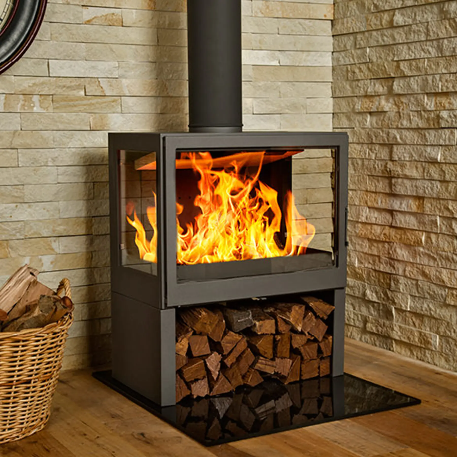 Hydrofire L71 LR Bavorov Side Glass Combustion Stove (12kW)