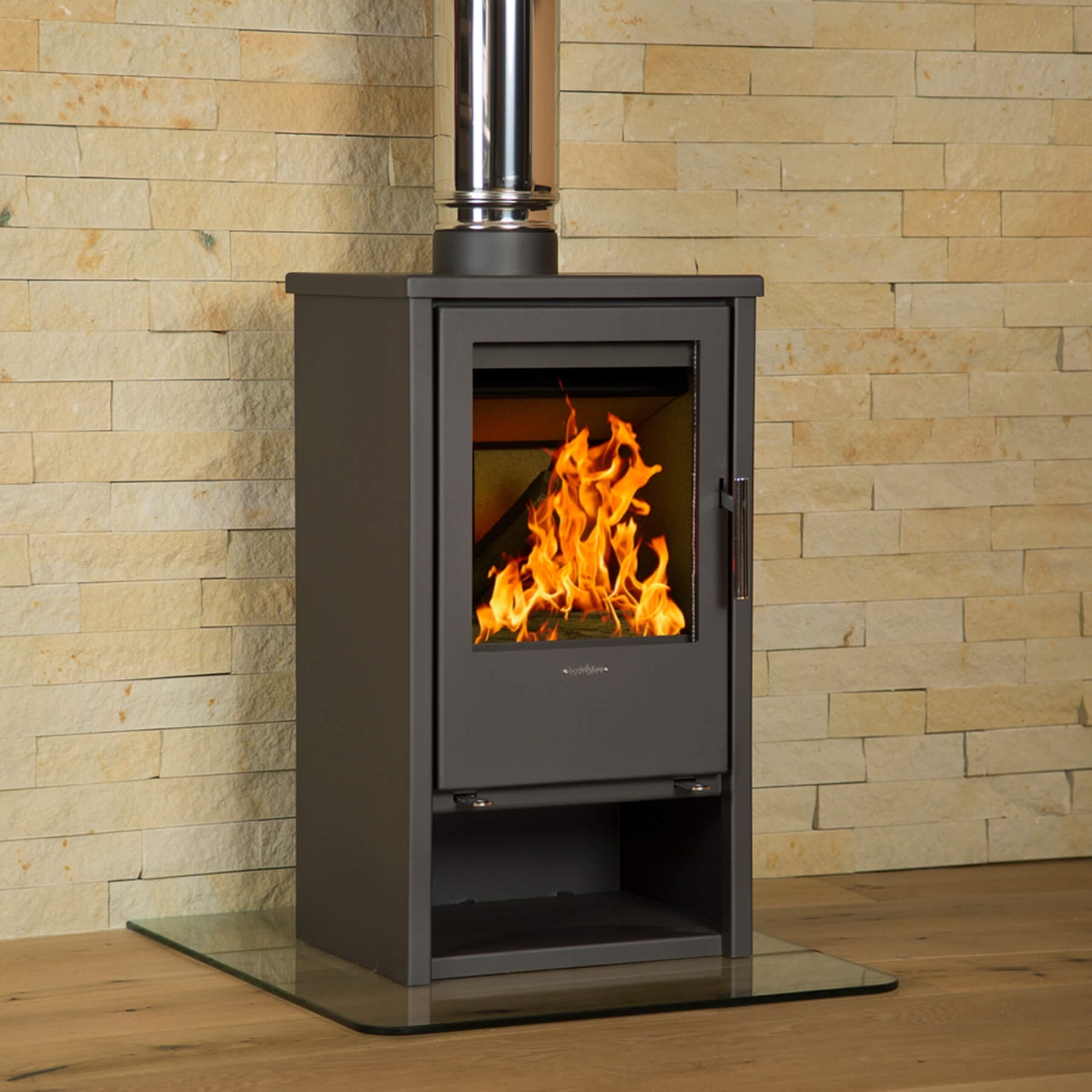 Hydrofire Regina Combustion Stove (6-13kW)
