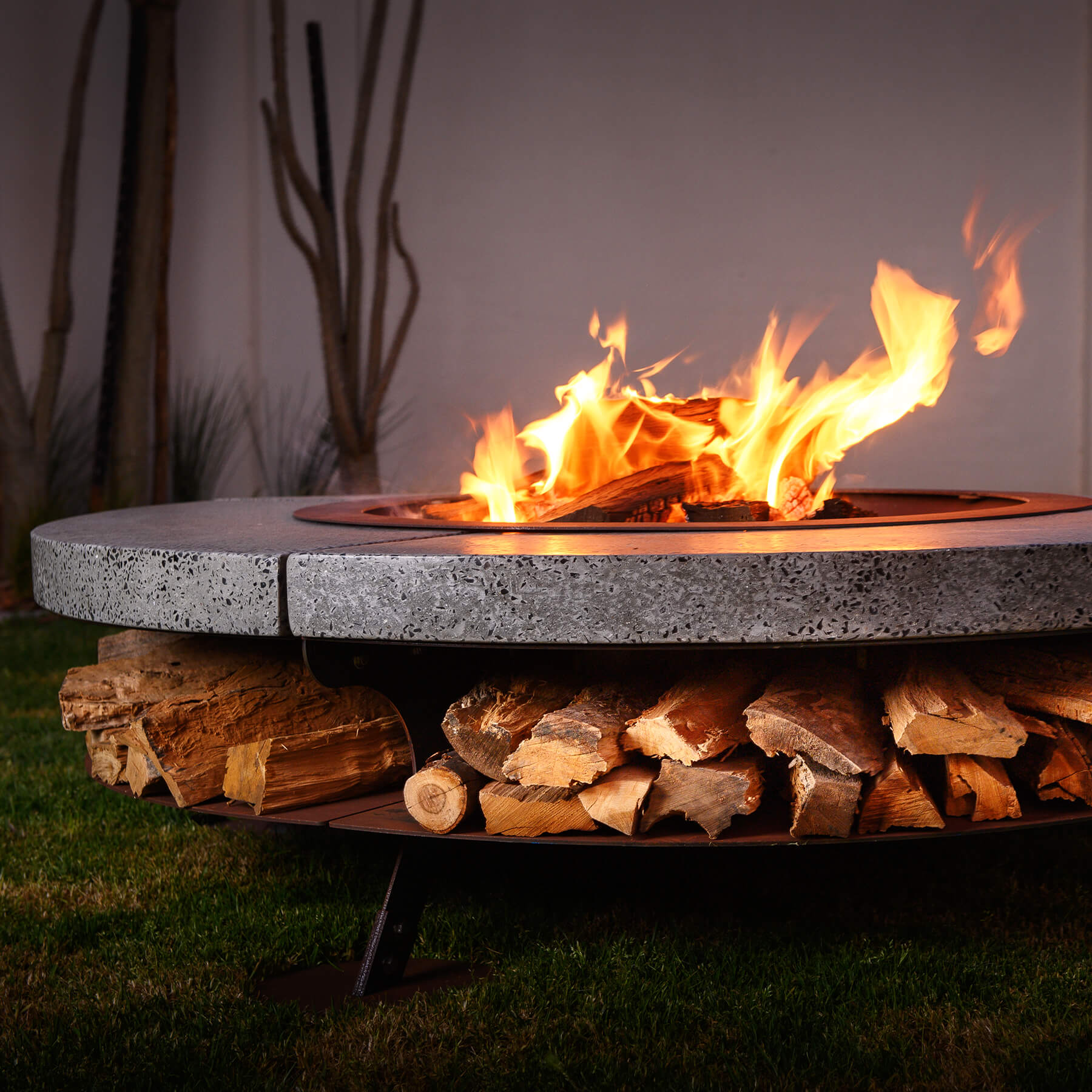 Signi Fires Crete Wood-Burning Fire Pit
