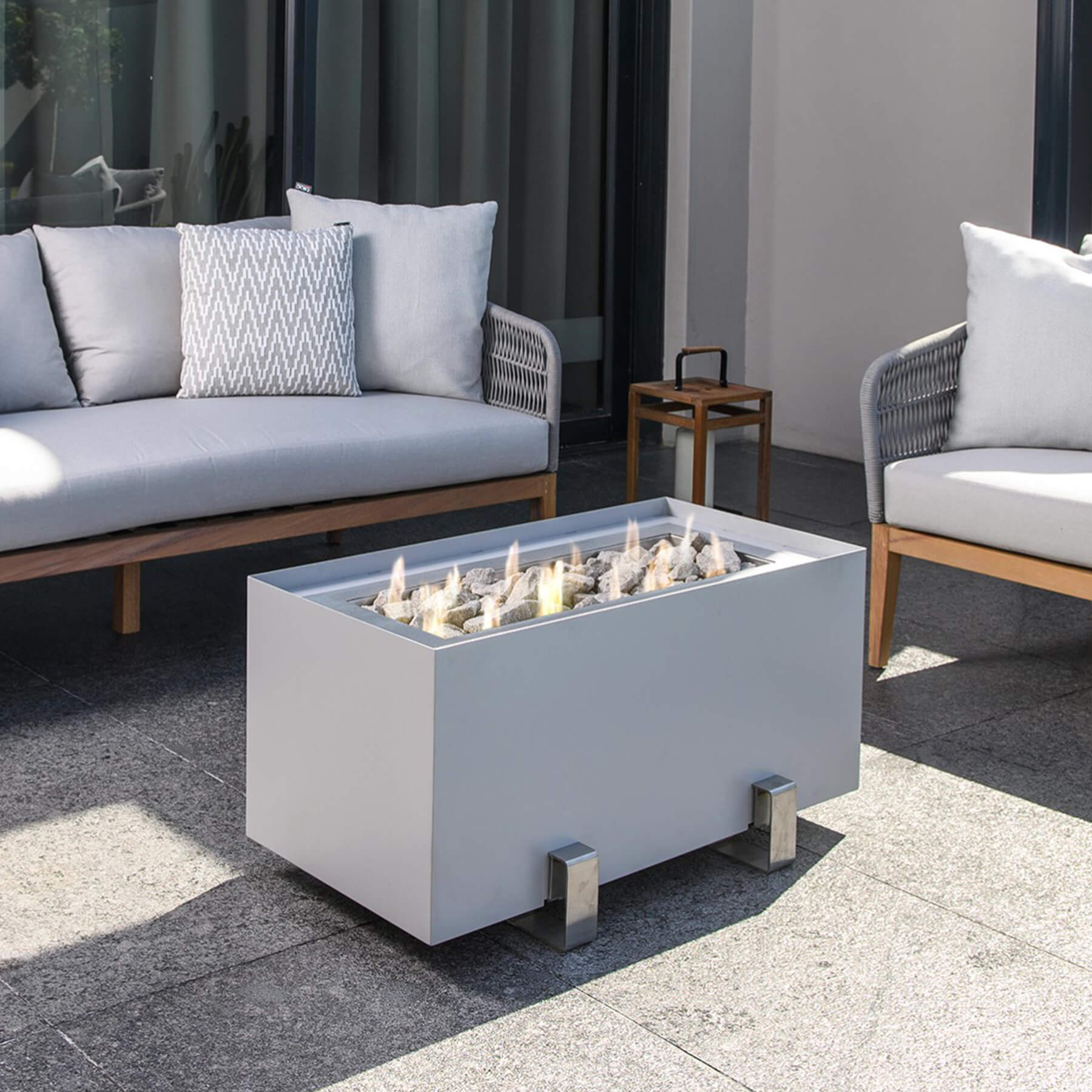 Signi Fires Rectangular Gas Fire Pit with Surround